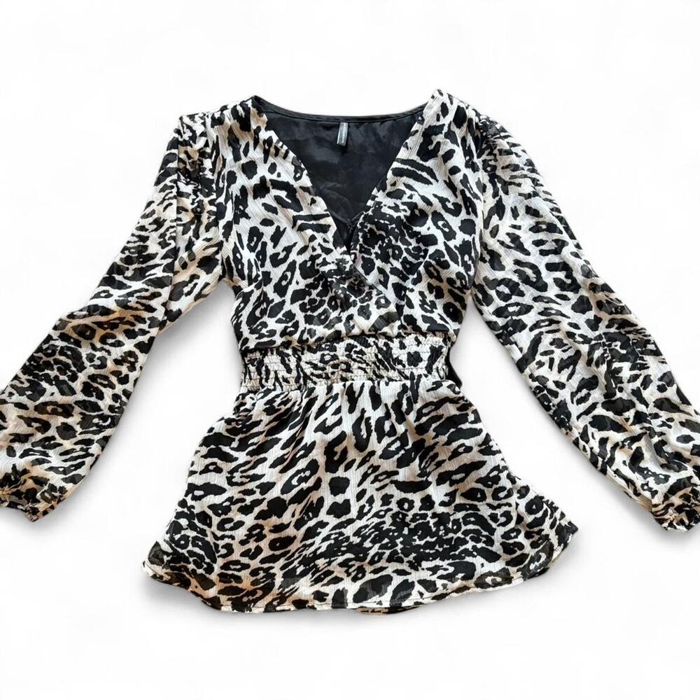 Leopard print long sleeve top